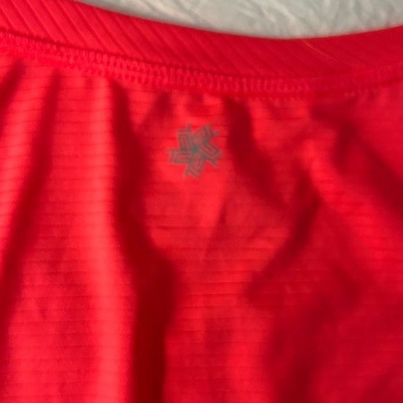 Tek Gear DryTEK hot pink athletic top - Picture 5 of 8